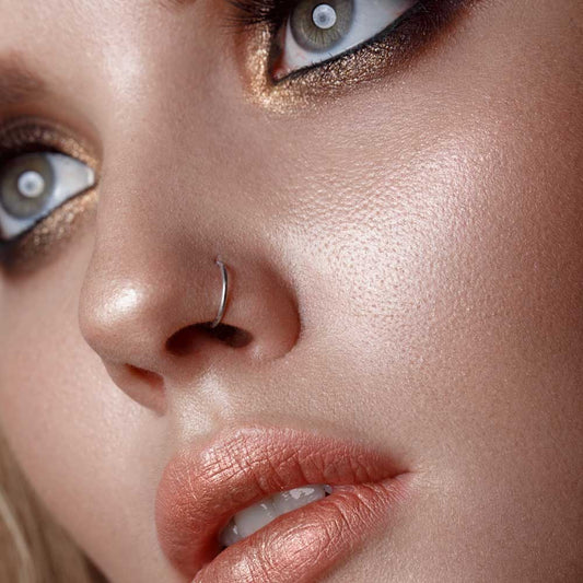 SUN KISSES GLOW LIGHT BRONZER